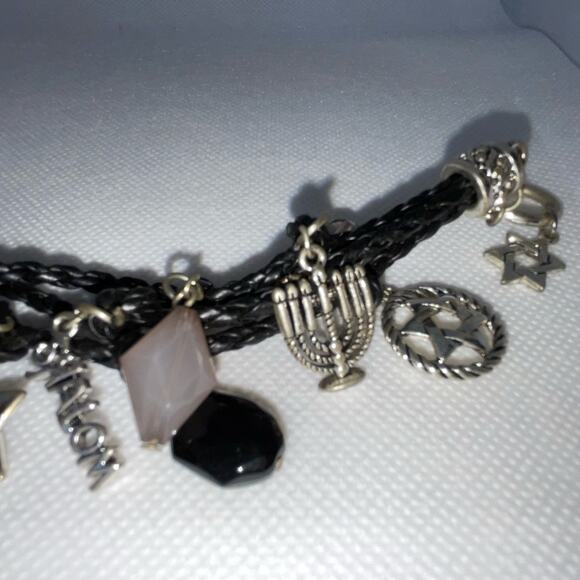 BRIGHTON LEATHER SILVER TONE JEWISH STAR OF DAVID MENORAH SHALOM CHARM BRACELET - Picture 5 of 11